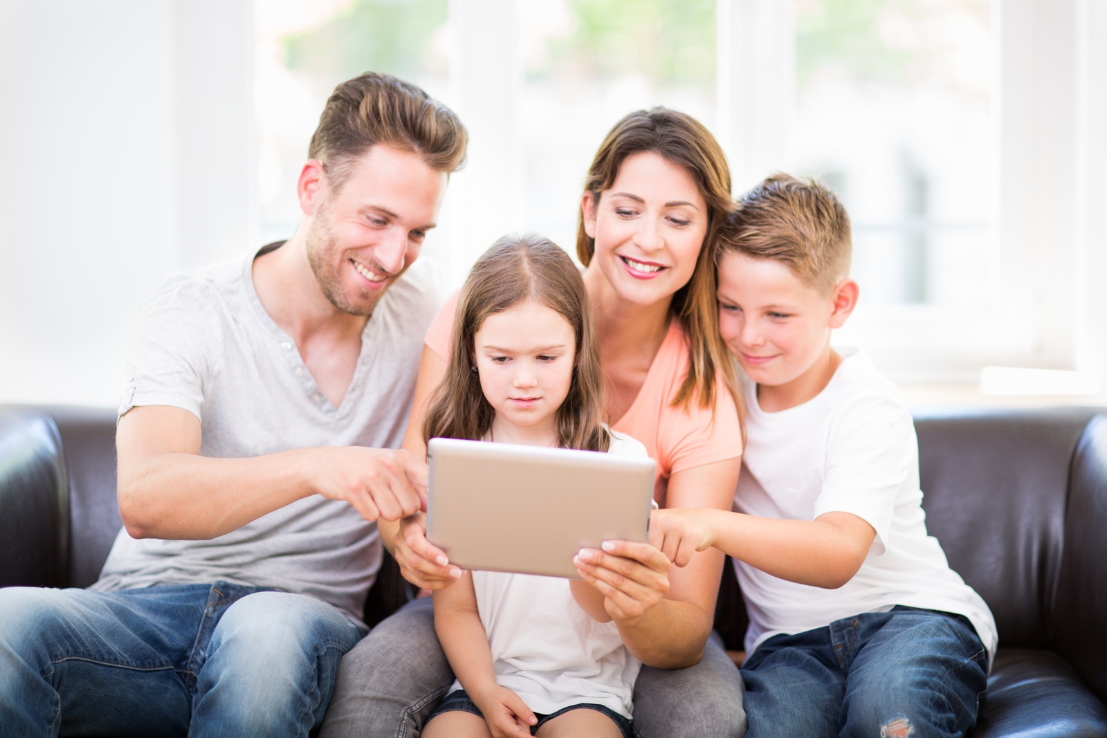 Connecting Homes Across UAE with Fast WiFi and Flexible TV & Mobile Options
